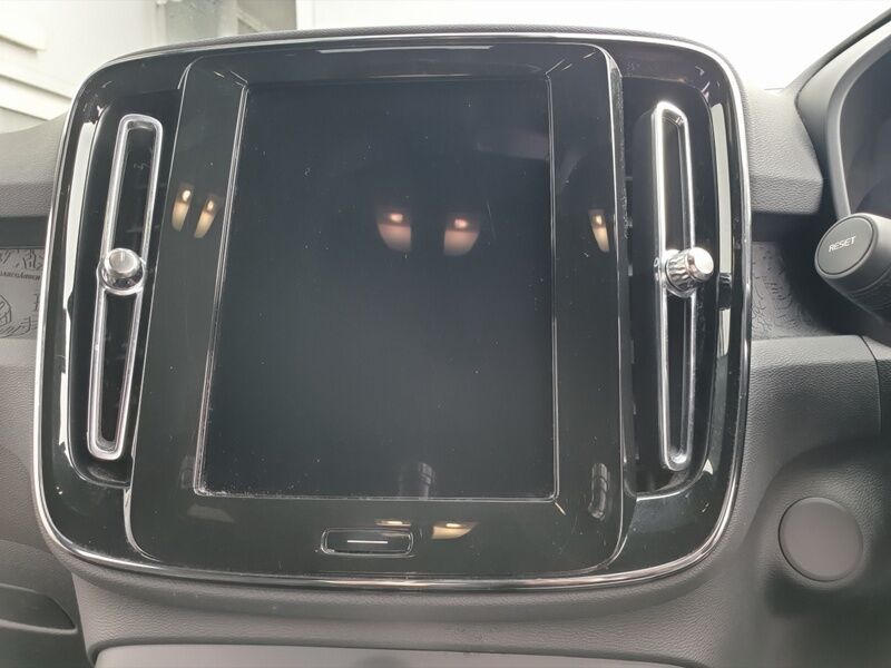 More views of Volvo XC40