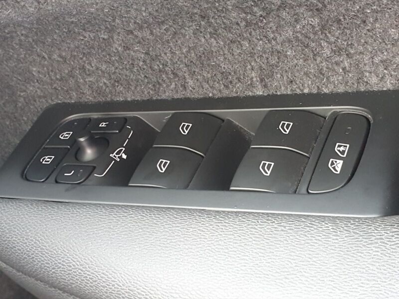 More views of Volvo XC40