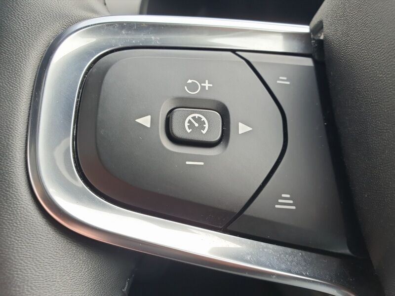 More views of Volvo XC40