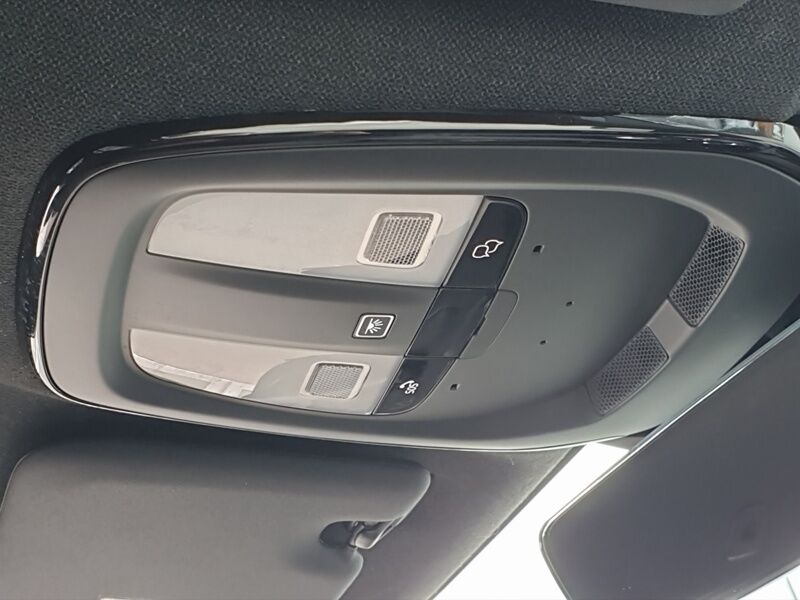 More views of Volvo XC40