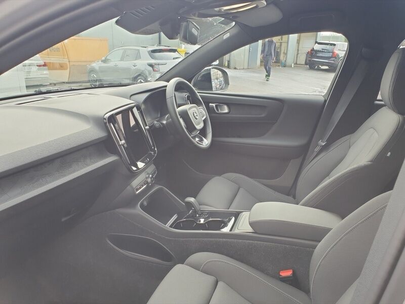 More views of Volvo XC40