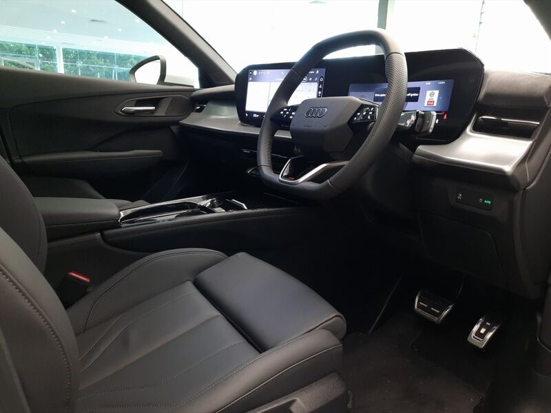 More views of Audi Q3