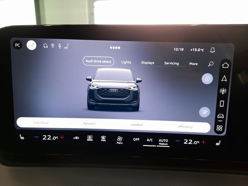 More views of Audi Q3