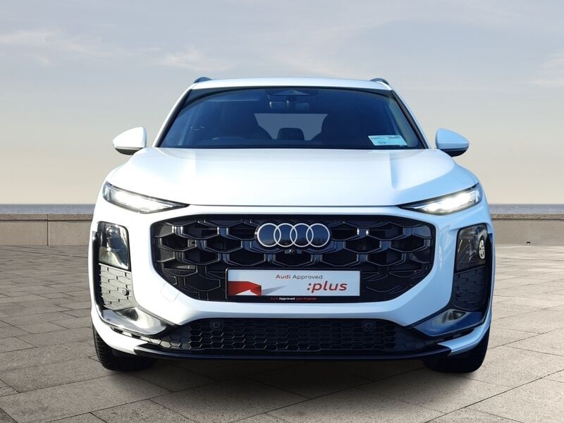 More views of Audi Q3