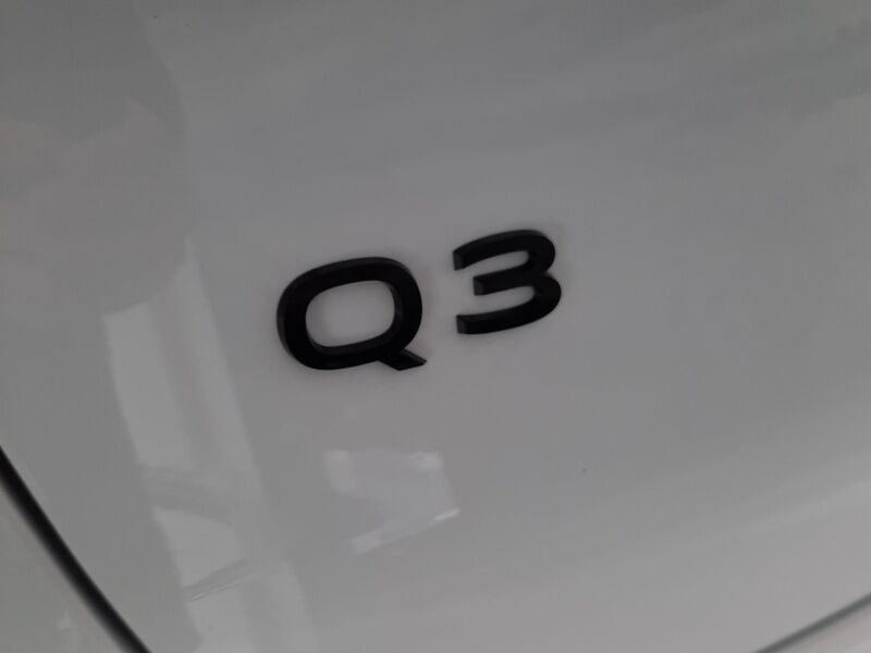 More views of Audi Q3