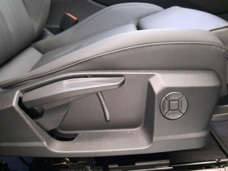 More views of Audi Q3