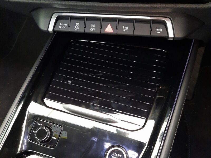 More views of Audi Q3