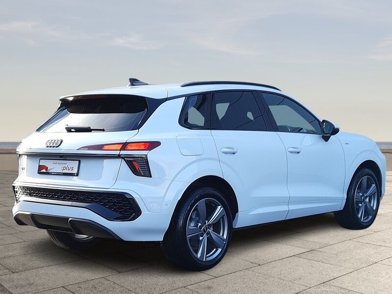 More views of Audi Q3