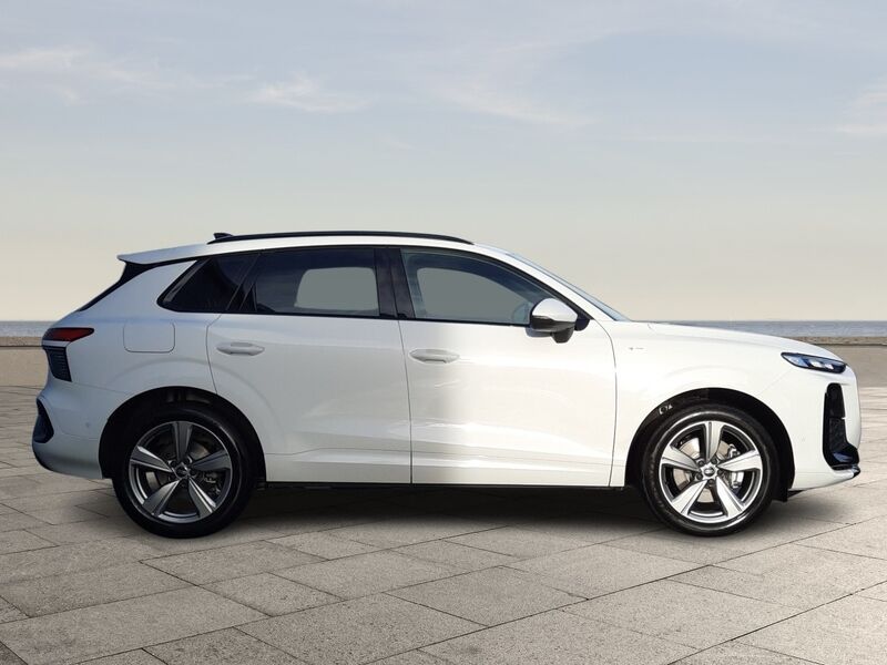 More views of Audi Q3