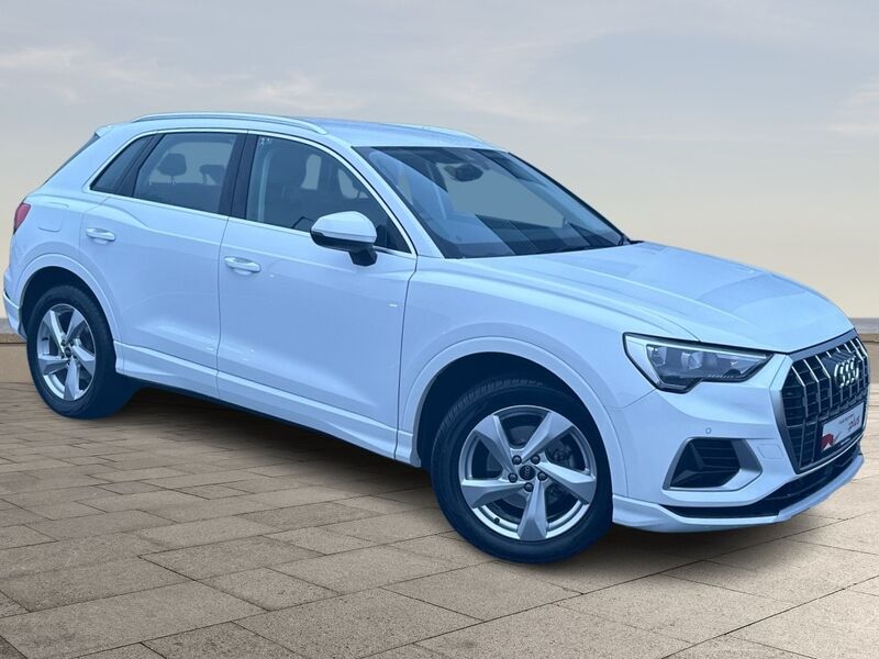 More views of Audi Q3