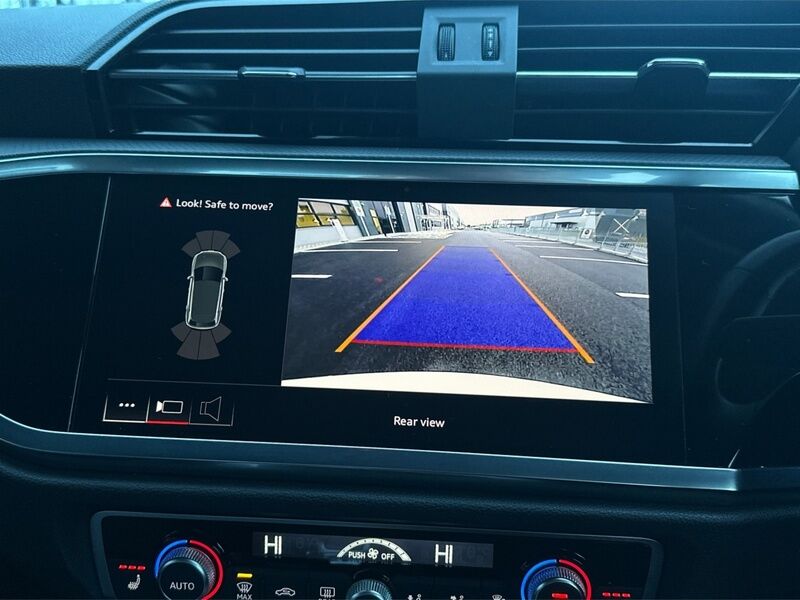 More views of Audi Q3