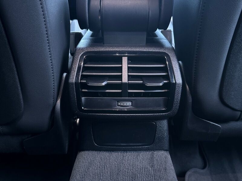 More views of Audi Q3