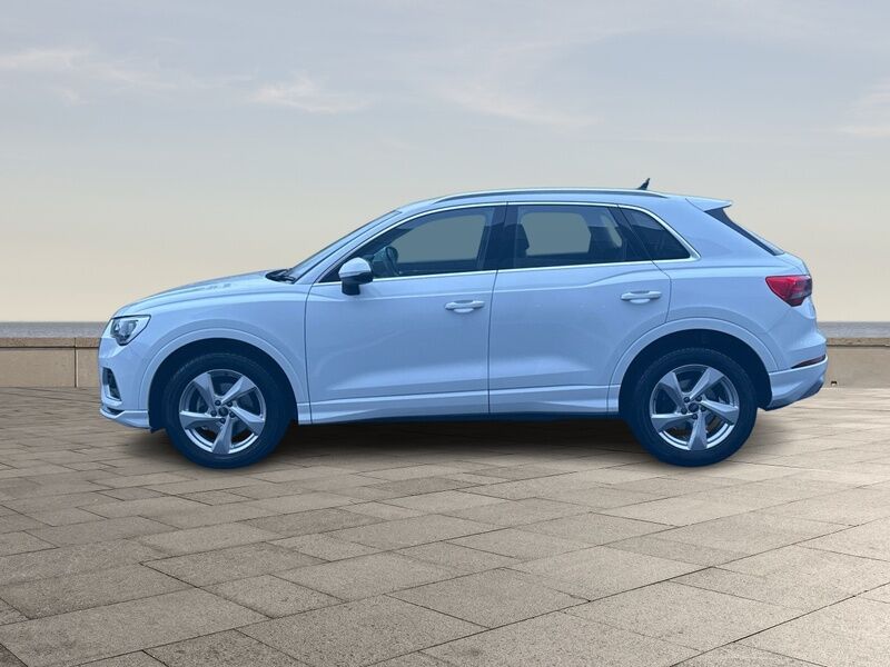 More views of Audi Q3