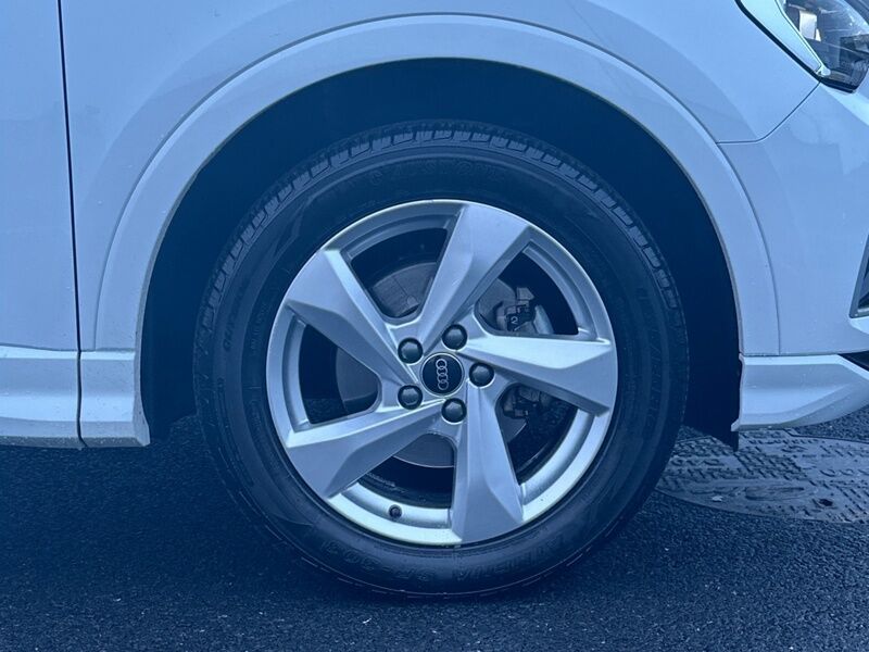 More views of Audi Q3