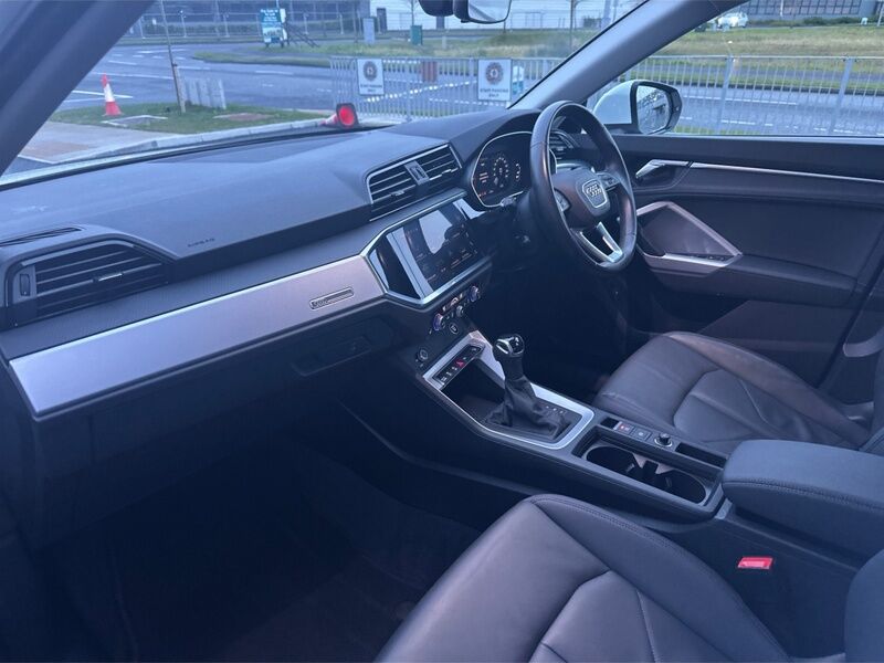 More views of Audi Q3