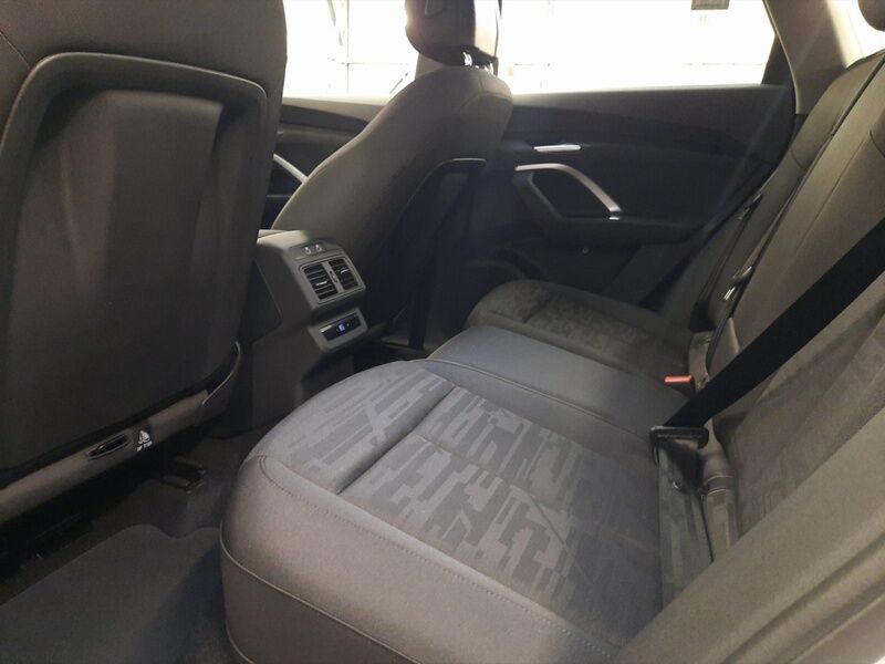 More views of Audi Q5