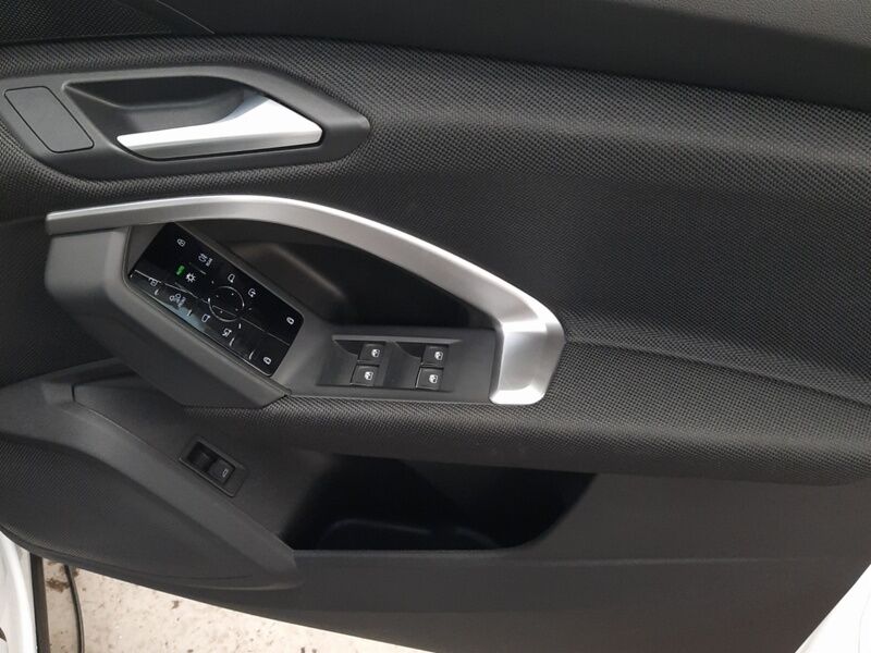 More views of Audi Q5