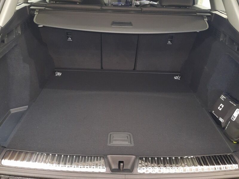 More views of Audi Q5