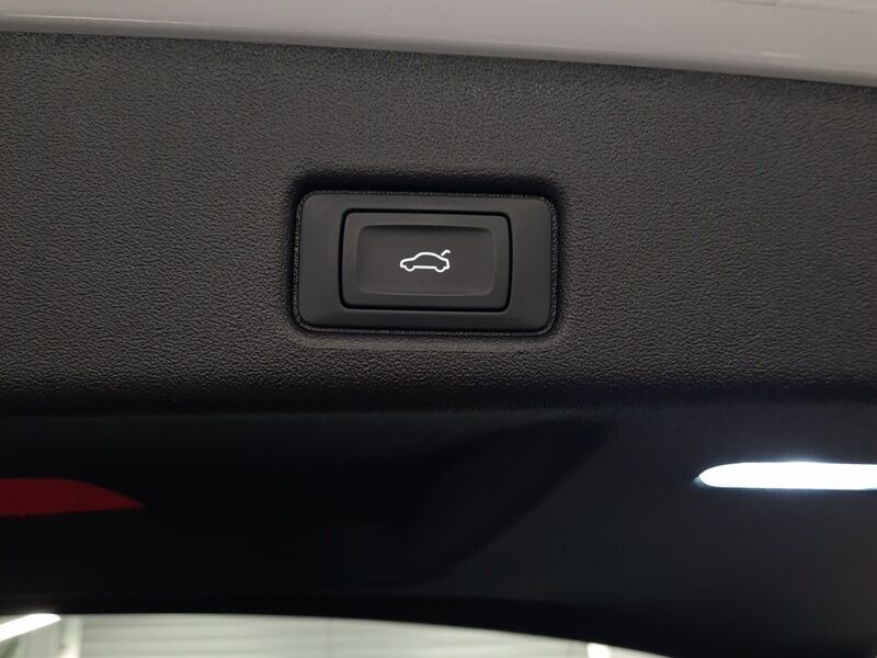 More views of Audi Q5