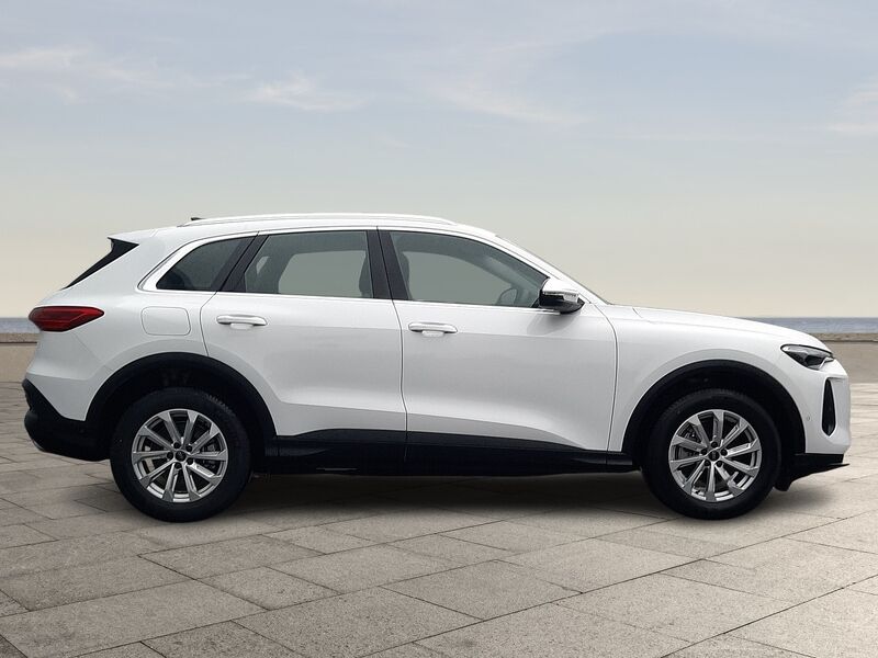 More views of Audi Q5