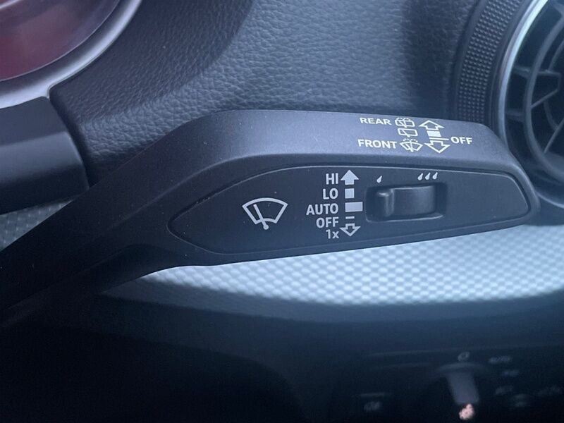 More views of Audi Q2