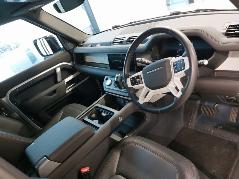 More views of Land Rover Defender