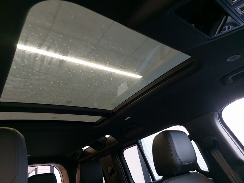 More views of Land Rover Defender