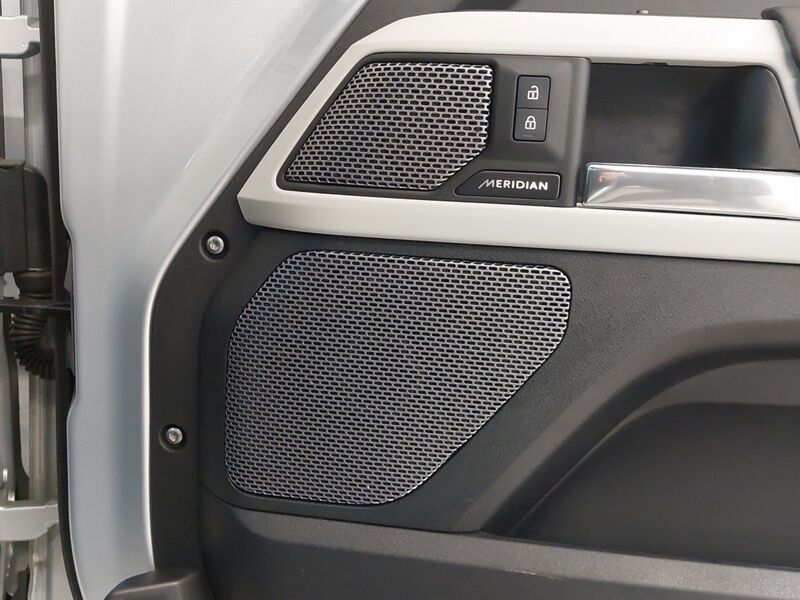 More views of Land Rover Defender