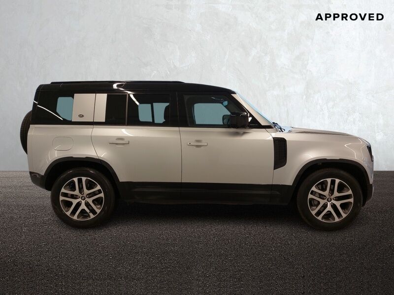 More views of Land Rover Defender