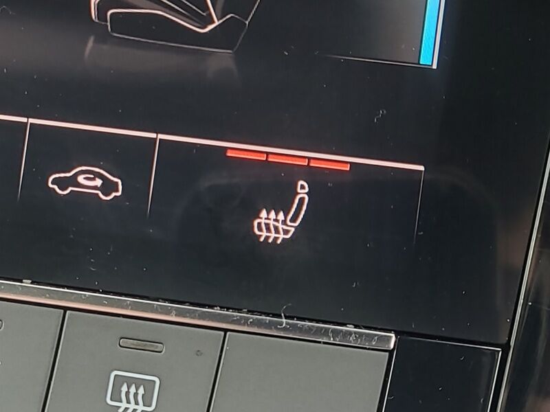 More views of Audi Q8 e-tron