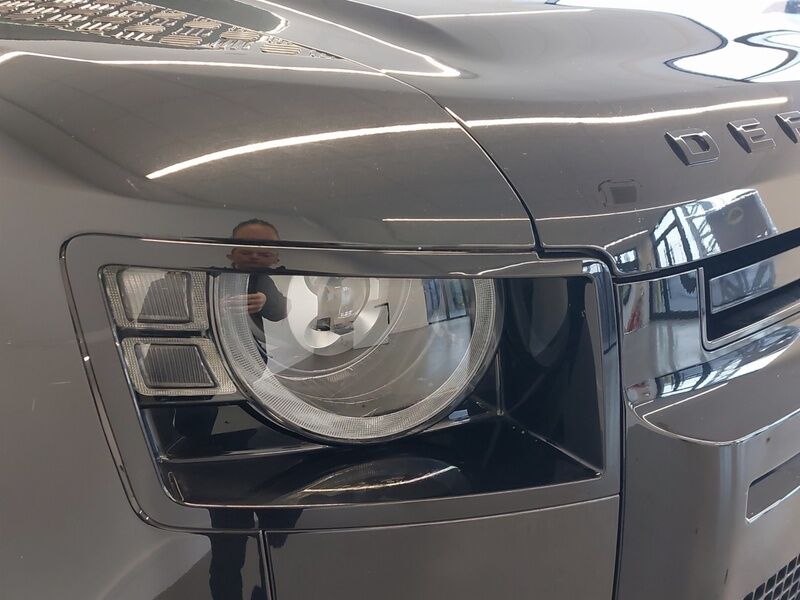 More views of Land Rover Defender