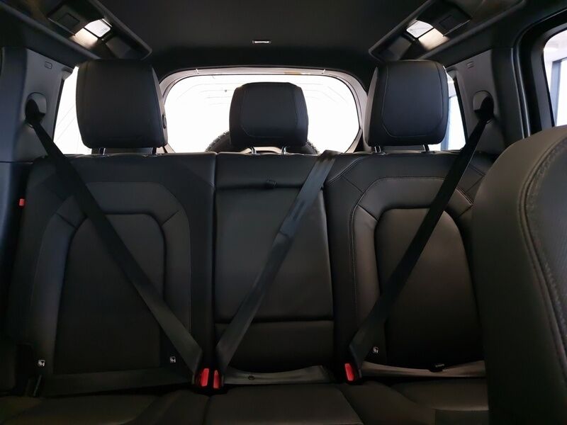 More views of Land Rover Defender