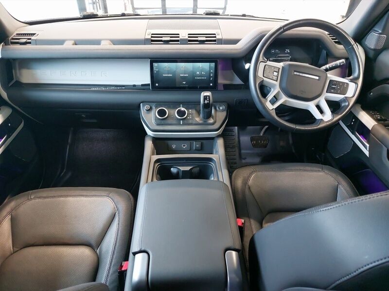 More views of Land Rover Defender