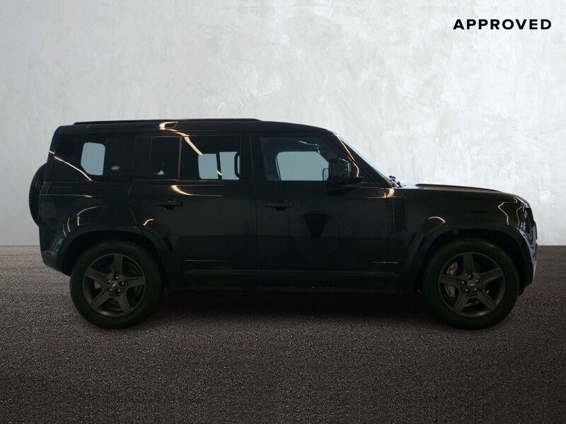 More views of Land Rover Defender