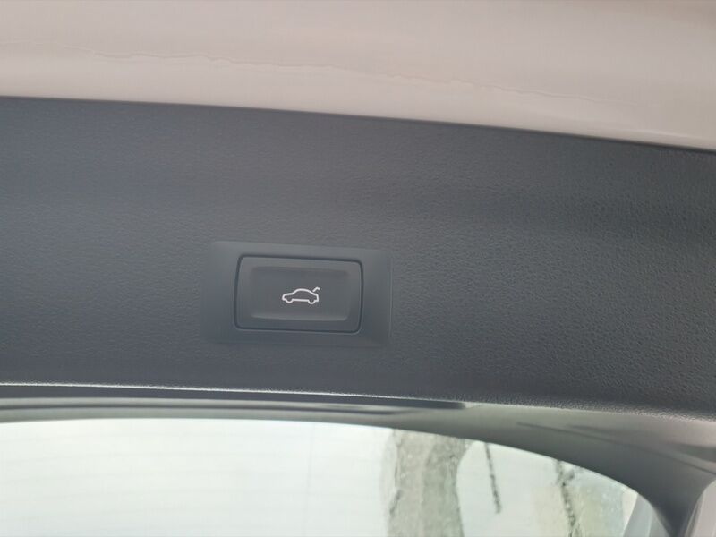 More views of Audi A6