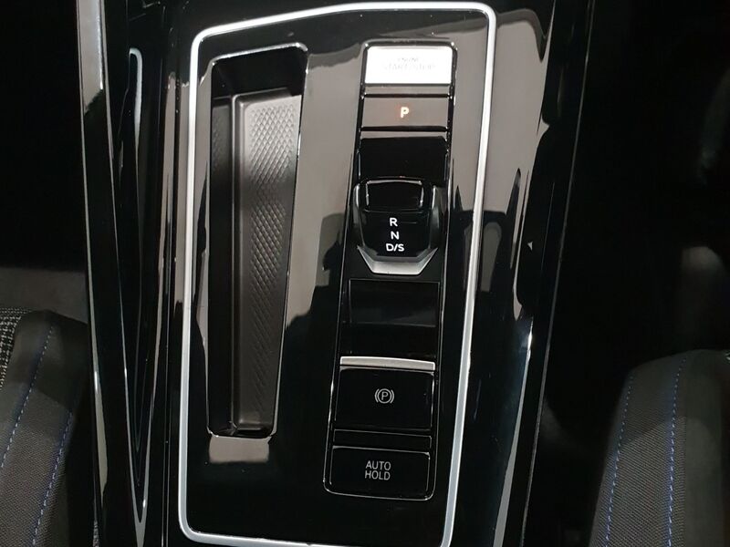 More views of Volkswagen Golf