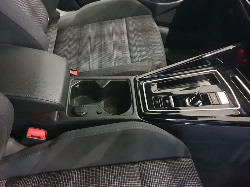 More views of Volkswagen Golf