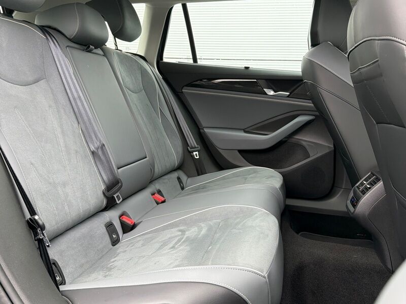 More views of Volkswagen Passat