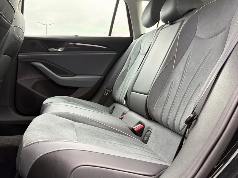 More views of Volkswagen Passat