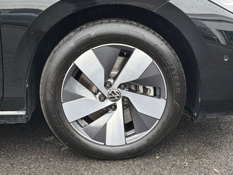 More views of Volkswagen Passat