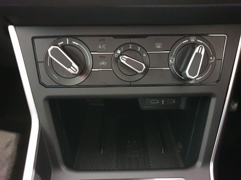 More views of Volkswagen Polo