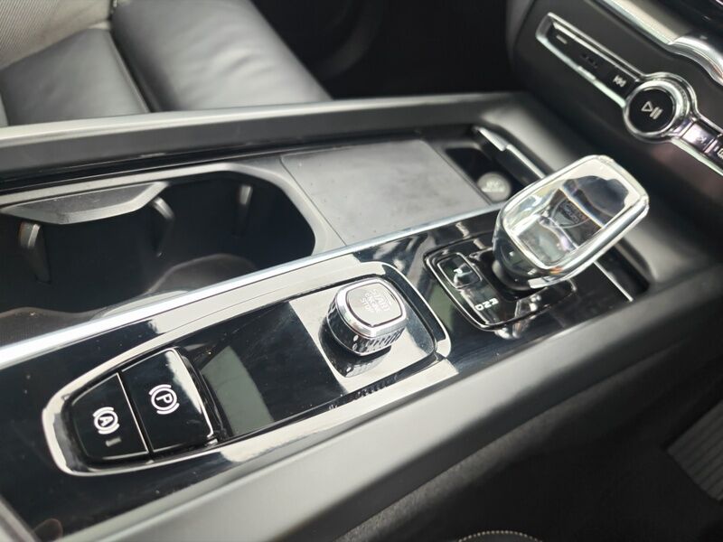 More views of Volvo XC60