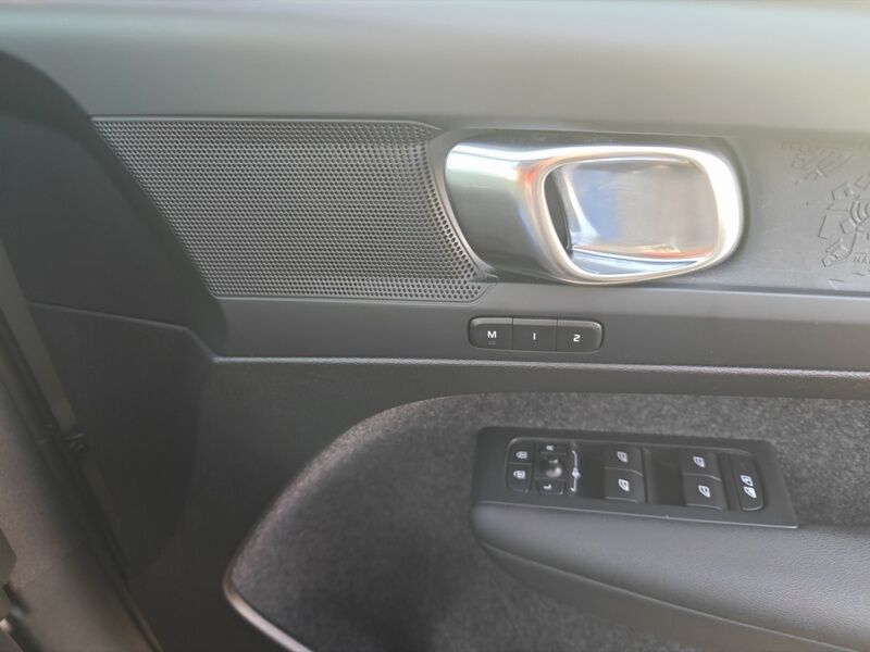 More views of Volvo XC40