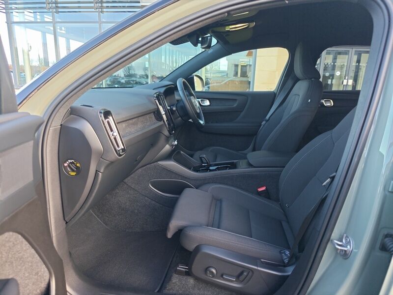 More views of Volvo XC40