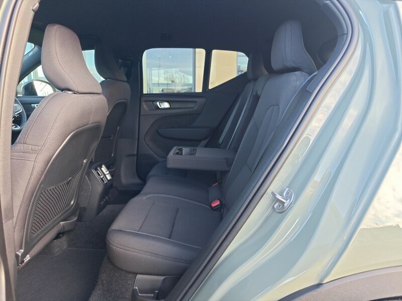 More views of Volvo XC40