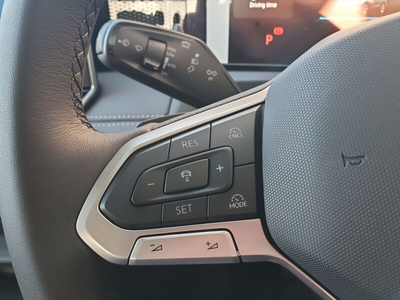 More views of Volkswagen Tiguan