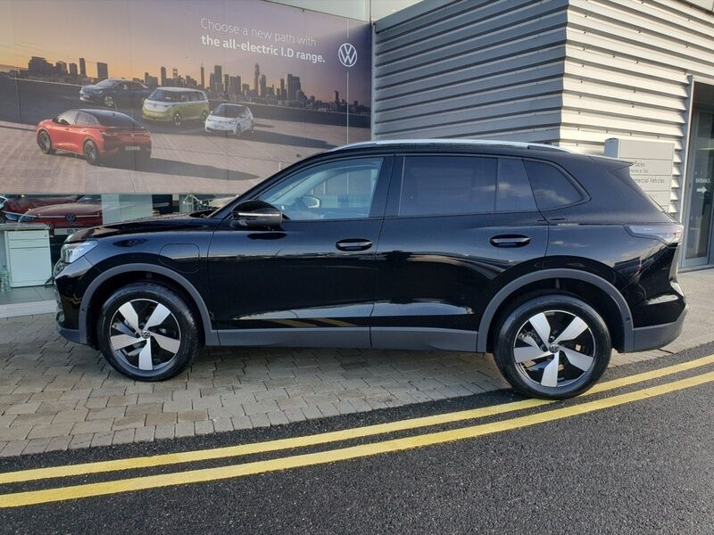More views of Volkswagen Tiguan