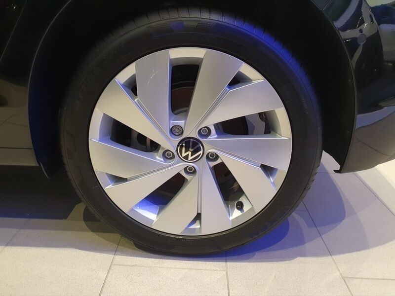 More views of Volkswagen Golf