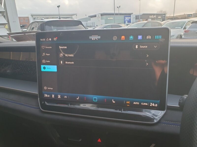 More views of Volkswagen Tayron