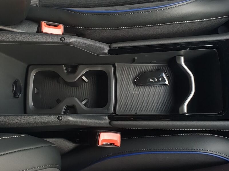 More views of Volkswagen Tayron